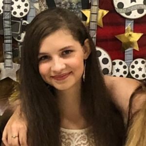 Meet your Posher, Elizabeth